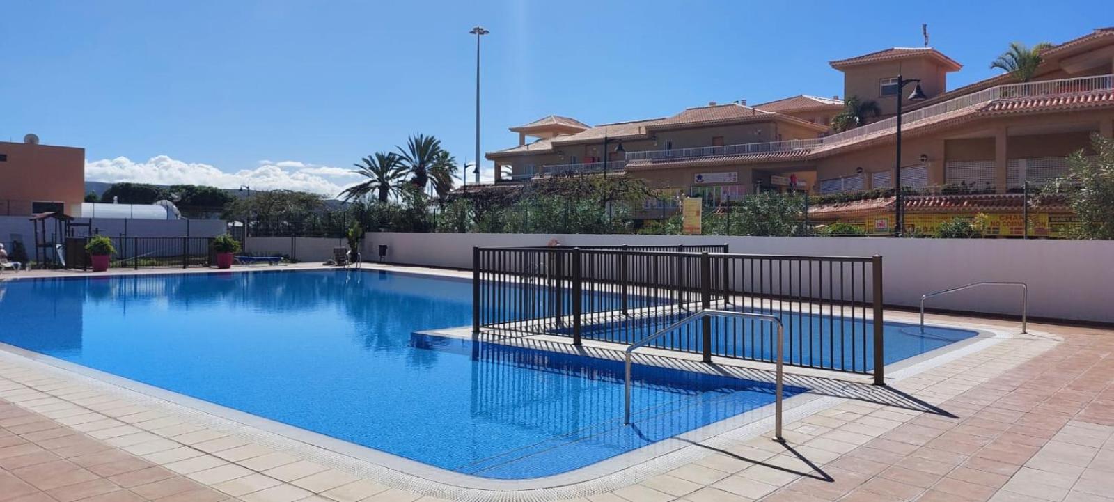 Firstline Apartment Los Cristianos Arona  Exteriér fotografie