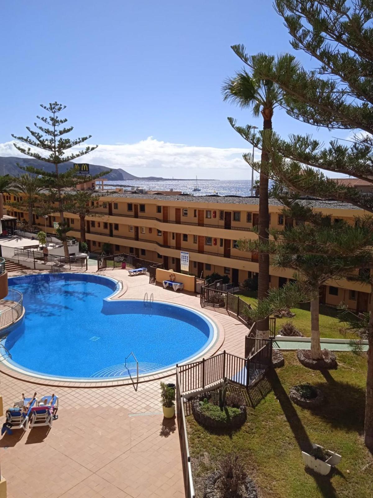 Firstline Apartment Los Cristianos Arona  Exteriér fotografie