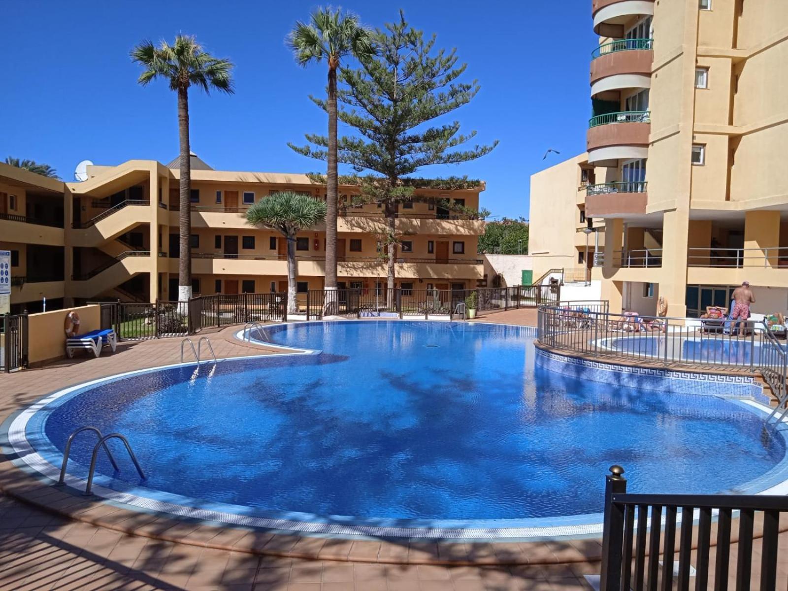 Firstline Apartment Los Cristianos Arona  Exteriér fotografie