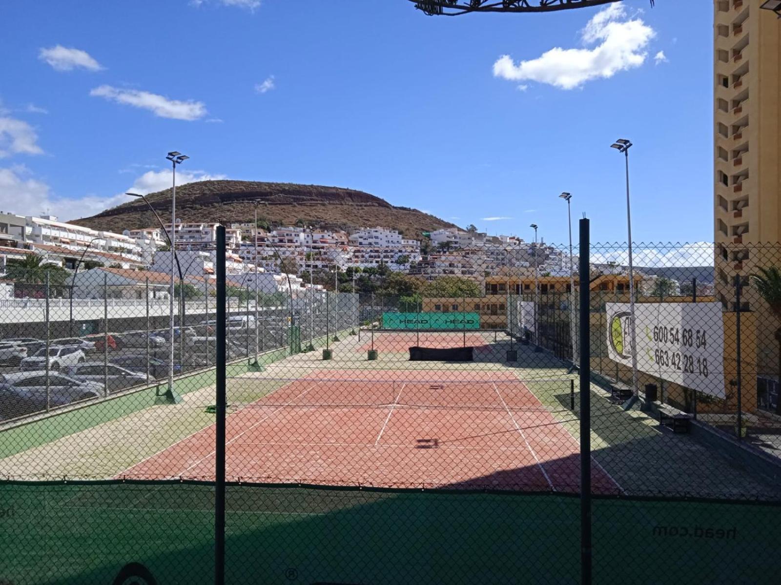Firstline Apartment Los Cristianos Arona  Exteriér fotografie