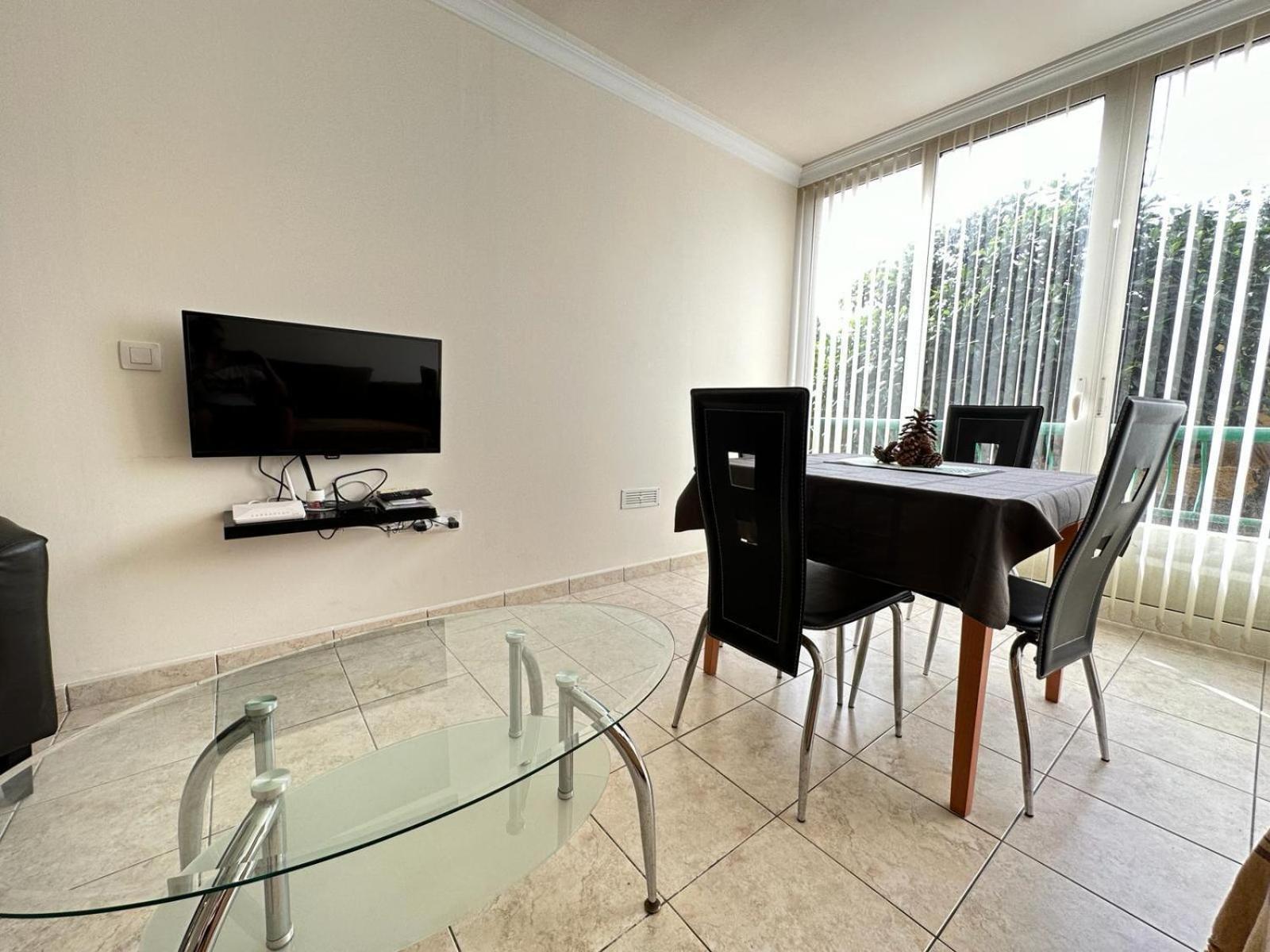 Firstline Apartment Los Cristianos Arona  Exteriér fotografie