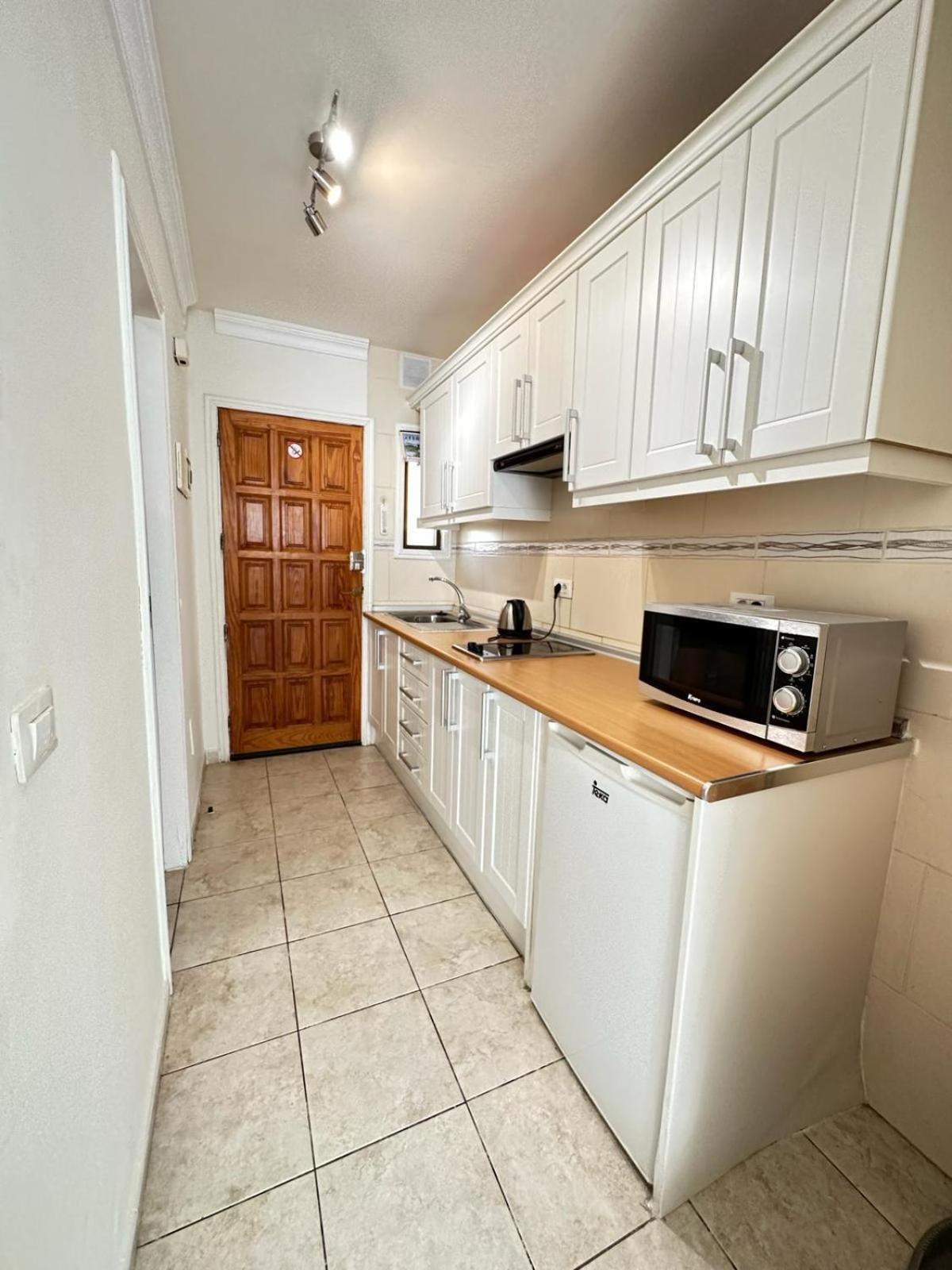 Firstline Apartment Los Cristianos Arona  Exteriér fotografie